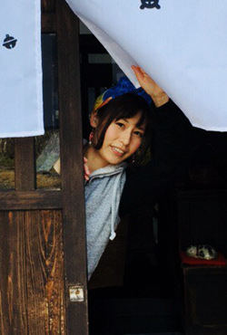 茶処「鶴亀して万年」店主 佐藤　鈴 toshihito takahashi